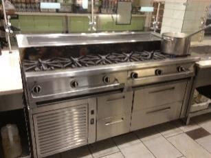 system is not operable. Please note there is a starting bid on the US Range Griddle with Oven base of $200.