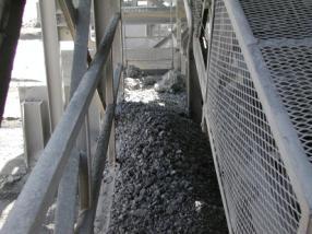 1. Background Spillage has always been a problem in the bulk solids handling industry. As long as there have been conveyors, there has been spillage.
