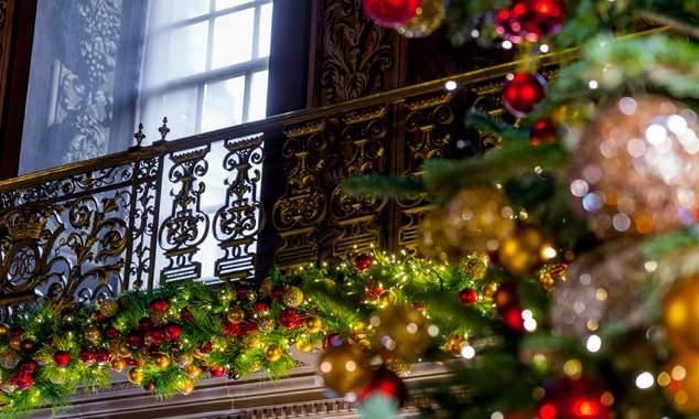 We operate timed ticketing in the house at Christmas; this ensures the house does not become too busy. All groups visiting during this period must be pre booked into an agreed timeslot.
