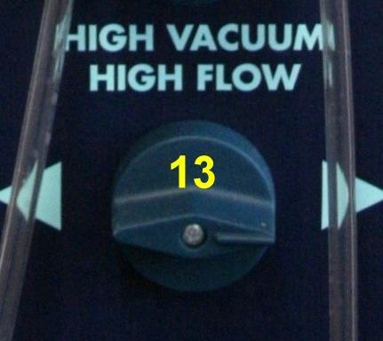 32: Introduce the suction bag (2) Switch the vacuum pump on by pushing the Vacuum ON/OFF