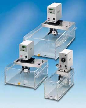 Open-Bath Circulators with a built-in recirculation pump C10-W5P, DC10-W5P Circulators for the simultaneous temperature control of external systems such as a photometer and the insertion of flasks or