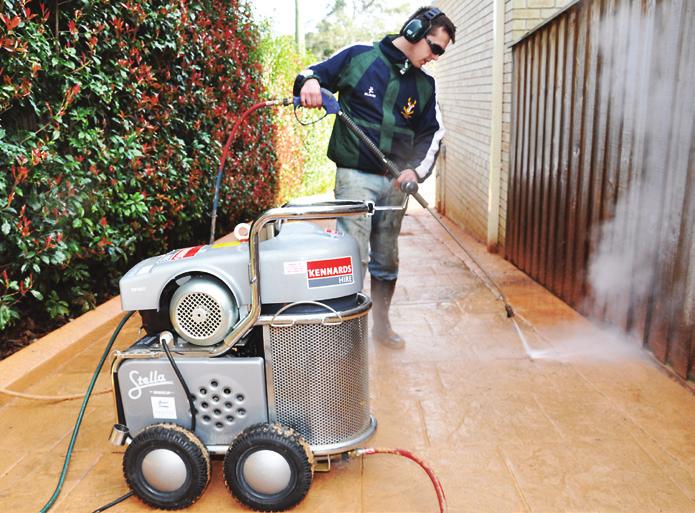 WATER BLASTERS ROTARY KLEEN Product code 130013 Use with all water blasters for fast efficient cleaning of paths, driveways, courtyards and floors. Small hand-held unit available.