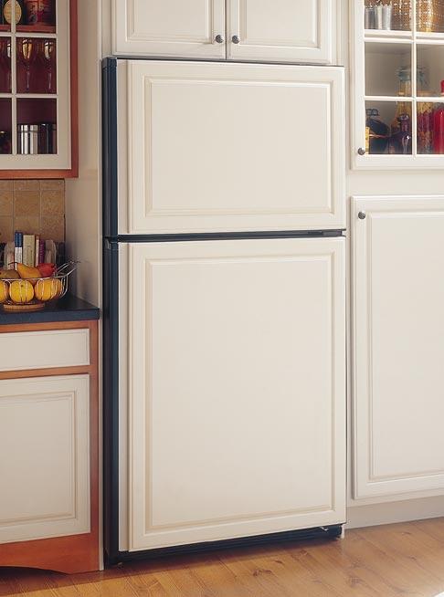 THE ONLY CUSTOMSTYLE TOP-FREEZER REFRIRATOR: CHOOSE A TRIMLESS OR INSTALLED TRIM MODEL This is the first top-freezer refrigerator designed to align with countertops and not stick out or take up