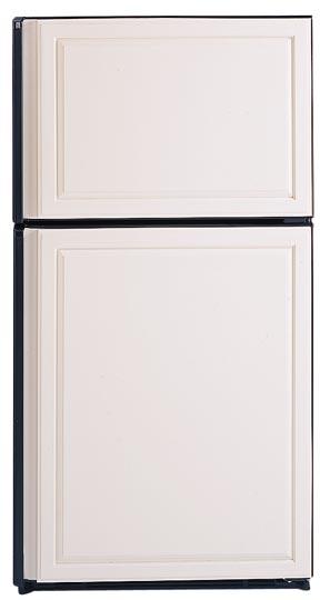 Available in white, black and stainless steel, this trim frames the refrigerator facade, adding to the