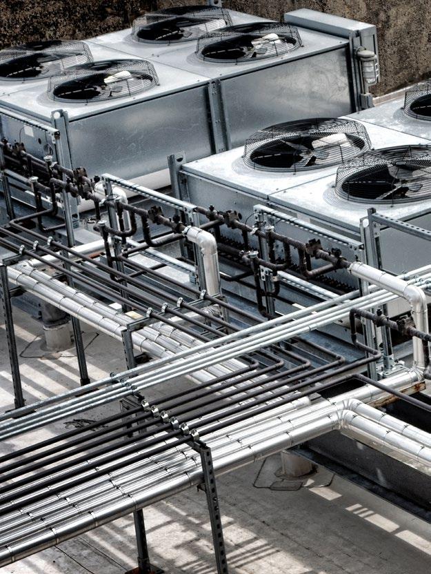 The problems with a traditional HVAC solution with separate heating and cooling On rooftops all across our cities we find complex installations for cooling and heating.