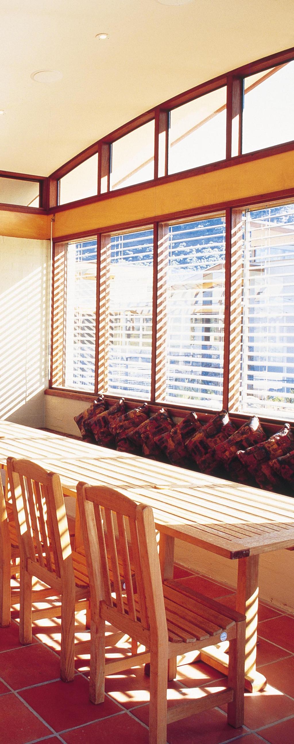 Glare Protection and Daylight Control Vental external blinds reduce the transmission of solar radiation into the building and provide diffused and more uniform daylight.