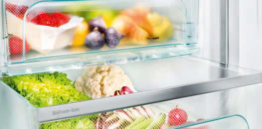 com With the SmartFrost technology, ice build-up is greatly reduced. This makes defrosting rarely necessary. The interior walls of the freezer compartment are smooth and easy to clean.