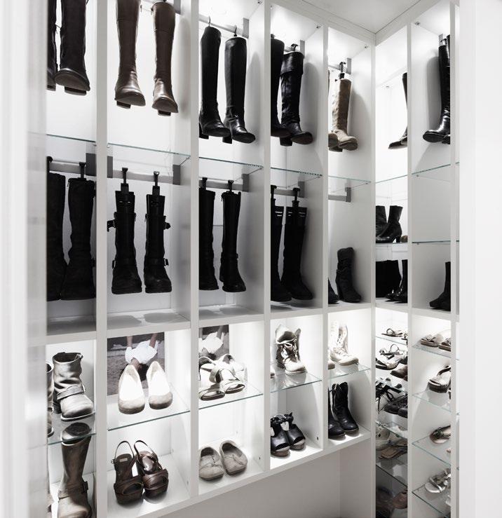 Walk in shoe storage S 28 Carcass in melamine white, shoe shelves in