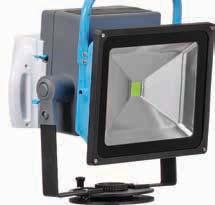 Light up an large area at any location with the i-light. Comes complete i-light, battery, charger and tri-pod w/ brackets.