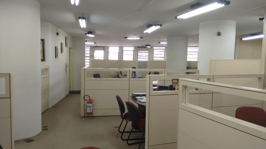 13th 33th Floor Office 13th floor: 30 occupants from 9h to 18h A