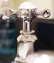 Manufactured exclusively in our own factories in the UK and assembled by hand, all of our kitchen taps feature ceramic disc valves and are
