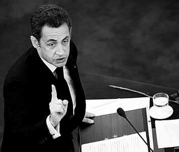 20_ Vieningoji Europa Apžvalga RUGSĖJIS 2010 Prancūzijos prezidentas Nikolas Sarkozy tapo kritikos objektu ne tik gimtojoje šalyje, bet ir visoje Europoje Prancūzijos veiksmai prieš romų tautybės