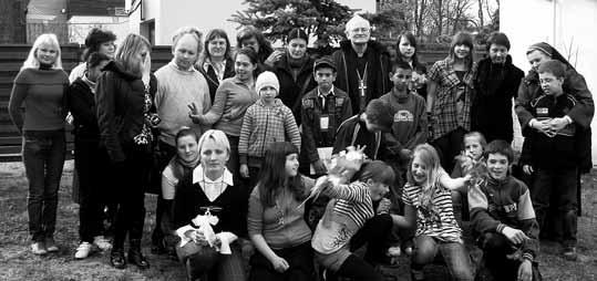 2010 RUGSĖJIS Apžvalga iniciatyva _21 Romų socializacijos galimybės šiandien Daiva Tumasonytė DP, Panevėžio kolegijos dėstytoja ir Panevėžio vaikų dienos centro psichologė Panevėžio vaikų dienos