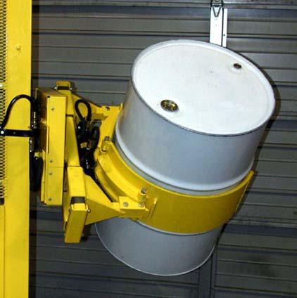 The CR style clamp uses one clamp cylinder to open and close a large pair of clamping jaws connected by a stainless steel