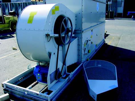 VFL - C 39 Reliable Year-Round Operation V-Belt Drive The fans, motor, and drive system are located outside of the moist discharge airstream, protecting them from moisture, condensation and icing
