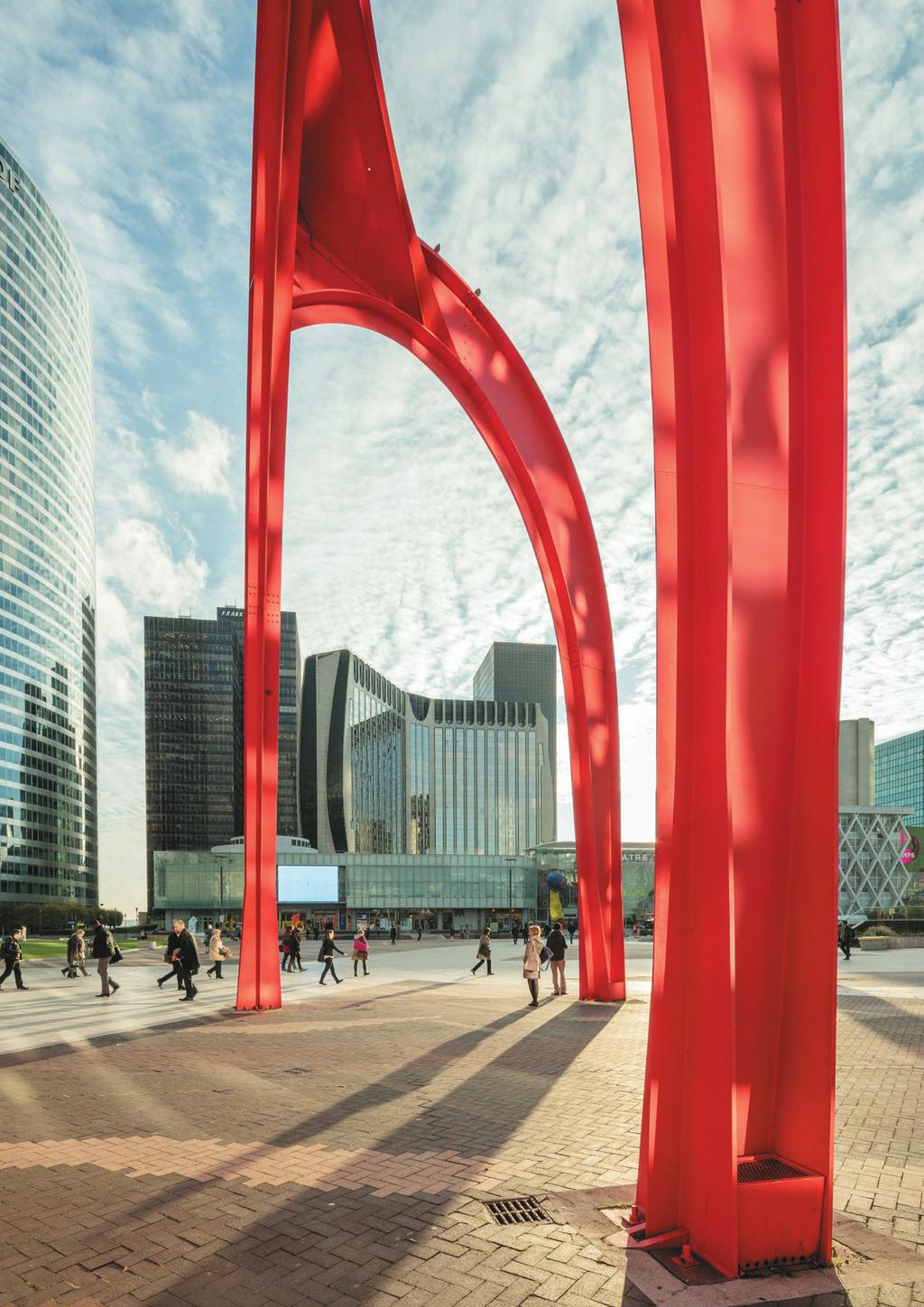 Property supply A FLEXIBLE, RENOVATED AND SUSTAINABLE PROPERTY PORTFOLIO Far from the first generation buildings, La Défense s property portfolio has new towers that meet international norms and