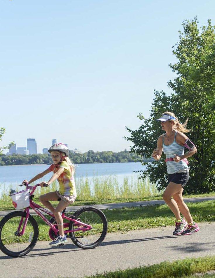 Chapter 4 MASTER PLAN RECOMMENDATIONS: Access and Circulation Access and Circulation Lake Calhoun/Bde Maka Ska and Lake Harriet are heavily used by pedestrians, bicyclists, and motorists.
