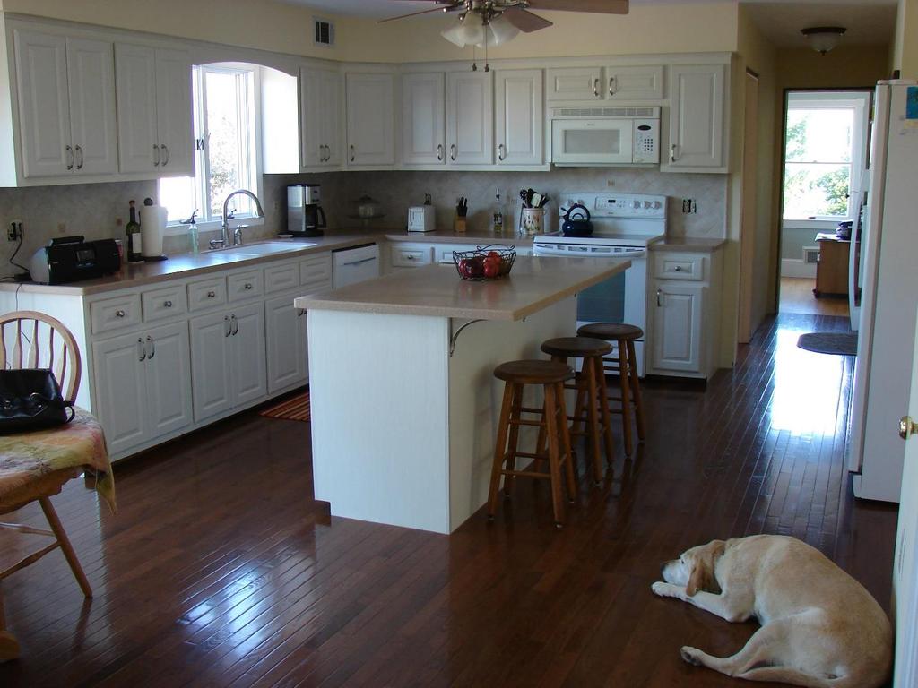 Sometimes the objective is to save money and this Kitchen is a facelift.