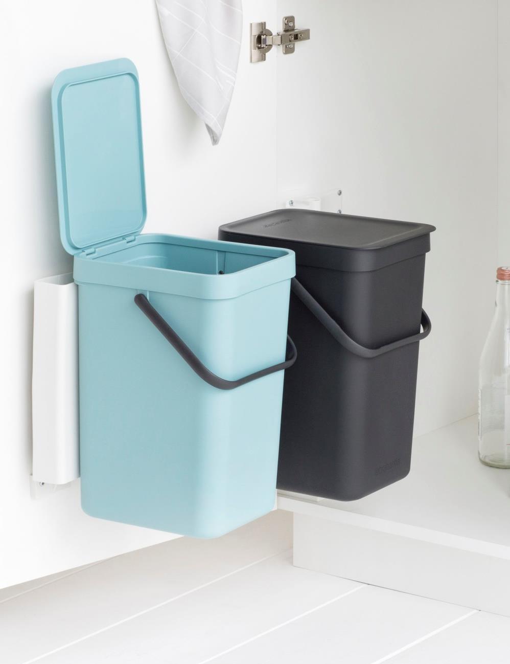 These bins can also be easily mounted on the wall.