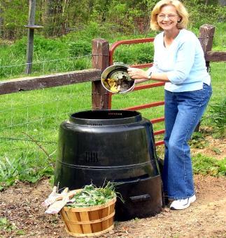 Composters Choices What might work for you / family? Pick a method. Get started. Practice! Keep notes. Ask questions. Be patient and compost on. Read & research. Attend another class.