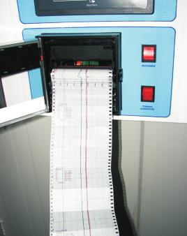 NIKI CMP3 control system Our main control system NIKI CMP3 is a PLC base system, with 7 color LCD touch screen, capable of controlling in full PID mode temperature, relative humidity, and any other