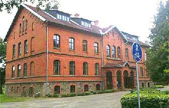 Siltumsūkņa izmantošana skolas ēkā Skaistkalnē 20 Ēkas apraksts Skaistkalnes vidusskolas ēka ir kultūrvēsturisks objekts celta no sarkanajiem ķieģeļiem 1877. gadā.
