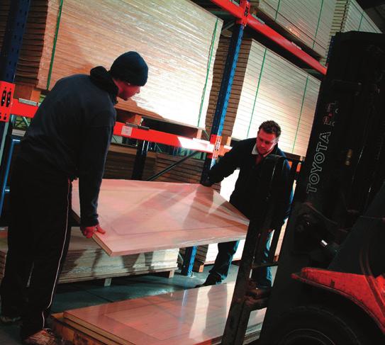 Installation Delivery Fire doors are heavy. Make sure that there is sufficient labour to handle doors and components. Ensure that employees are trained in manual handling heavy objects.