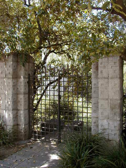 CHAPTER 7 WALLS, FENCES, AND GATES 7.1 DEFINITION Many of the existing walls and gates of the Arroyo Seco have great traditional character that has contributed to the heritage of the City.