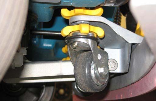 REAR SQUEEGEE CASTERS Lubricate the rear squeegee caster pivot point on each squeegee caster after every 50 hours.