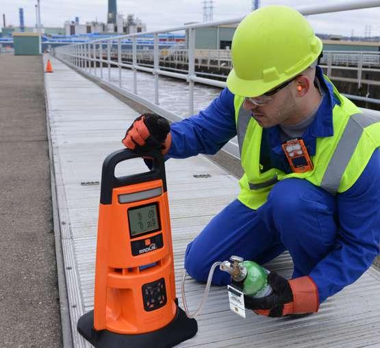 24 Product Specifications Area Monitor When it comes to choosing equipment to protect your worksite from gas hazards, rely on the Radius BZ1 Area Monitor.