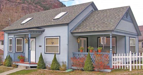 OURAY VERNACULAR A number of homes built prior to 1940 have been remodeled and modified to the degree that the original style is not discernable, and in some cases the