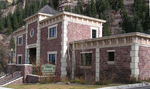 twentieth century are typically seen on Ourayʼs buildings and are apparent in the above photographs.
