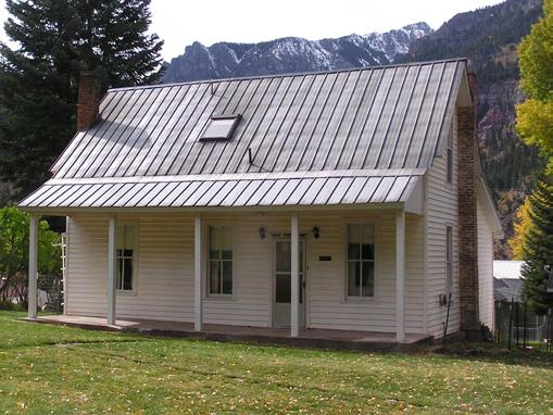 National Folk Houses: Simple houses without decorative trim served the