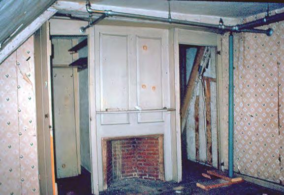 HISTORIC STRUCTURE REPORT The Buckman Tavern Figure 49. East wall of northwest attic chamber in 1973. S. Lawrence Whipple, Photographer.