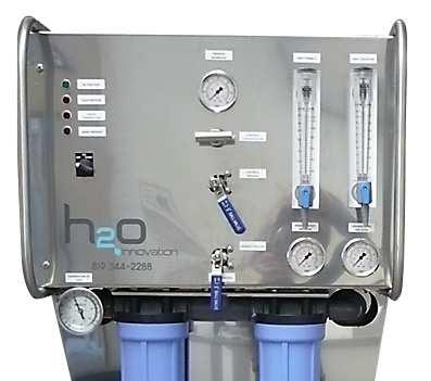 CONTROL PANEL The Econox is powered by a simple and very easy to use Control Panel Pression à la membrane Membrane pressure Vanne «Contrôle de concentration» Valve "concentrate control" Indicateurs