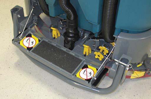 MAINTENANCE YELLOW TOUCH POINTS This machine features easy to fi nd yellow touch points for simple service items.