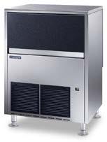 Condensers of CB and GB models equipped with an air filter that is easy to open for cleaning.