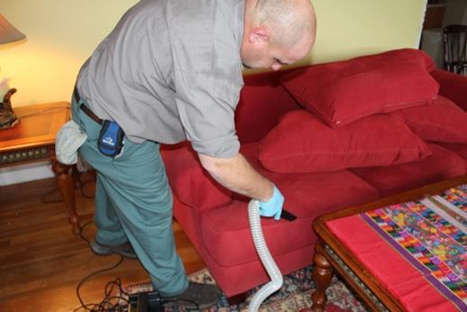 Vacuum Makes inspections easier Seal used vacuum bag and dispose of outdoors after each