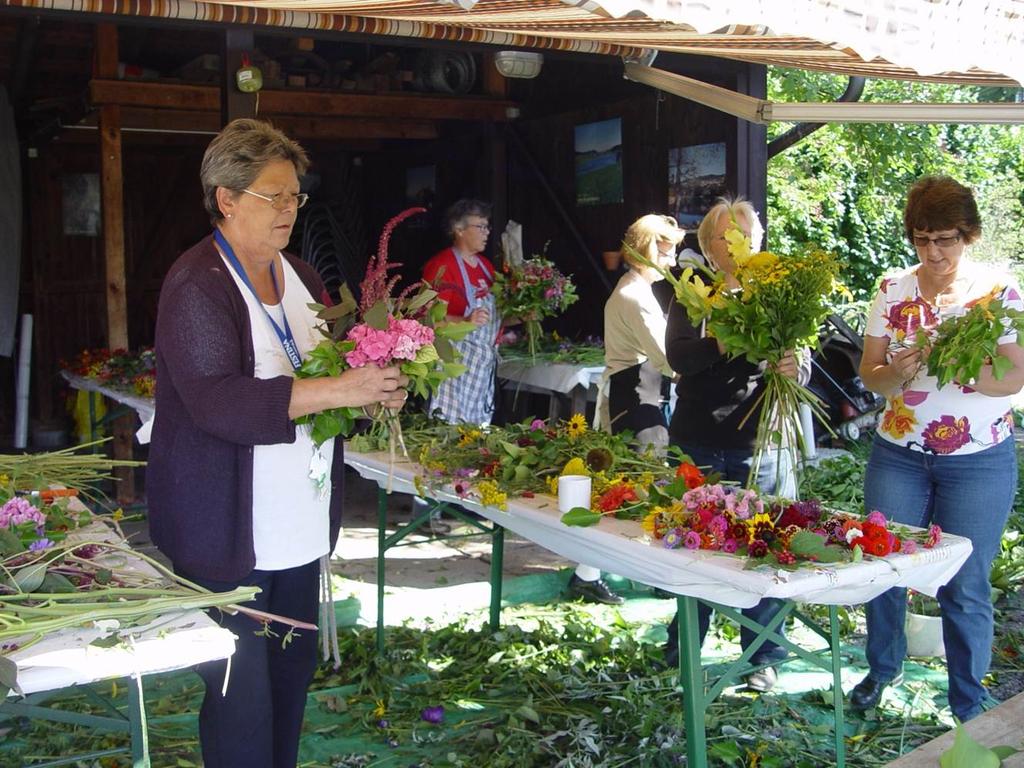 Switzerland: The Bern East allotment garden association received the diploma for social activities The Bern East association is an example for the future This association situated in the German part