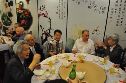 Enjoying Sichuan cuisine Group photo An open forum