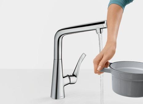 sink. The hose pulls out by up to 76 cm, increasing the range and making it even easier to fill containers.