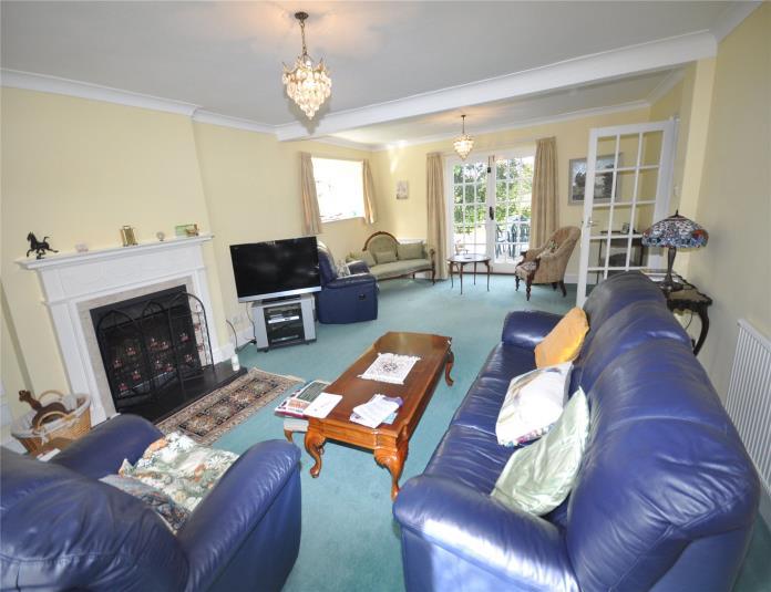 Guide Price 675,000 Wells 4 miles, Wedmore 5 miles, Glastonbury 7 miles, Bristol 24, Bath 22 miles DESCRIPTION This 5 bed detached property offers a unique opportunity to acquire a most impressive