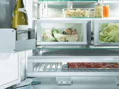 The RY 491 bottom freezer The all-encompassing appliance solution, with French doors and a freezer drawer. Inconspicuously integrated into the cabinetry or with a stainless steel or aluminum front.