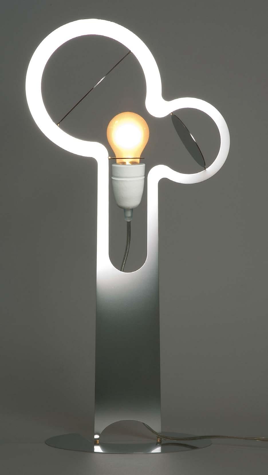 FIOCCO LAMP Design: Ronen Kadushin ECLIPSE LIGHT ECLIPSE LIGHT FIOCCO LAMP FIOCCO is a self-assembly modular lighting system, made up of interlocking modules.