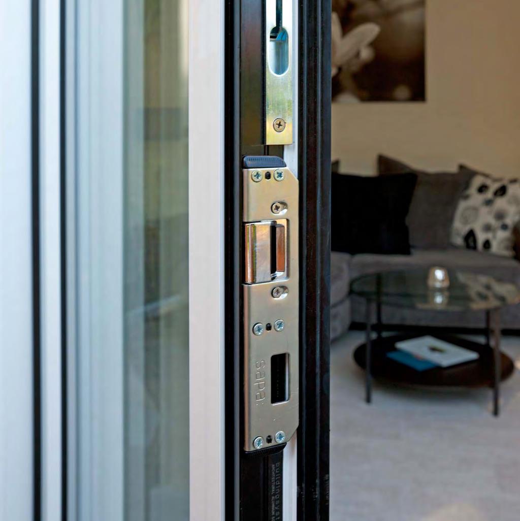 The lock contains an anti-slam device meaning that you are unable to inadvertently shut the door with the hooks in the locked position and cause damage to the faceplate.