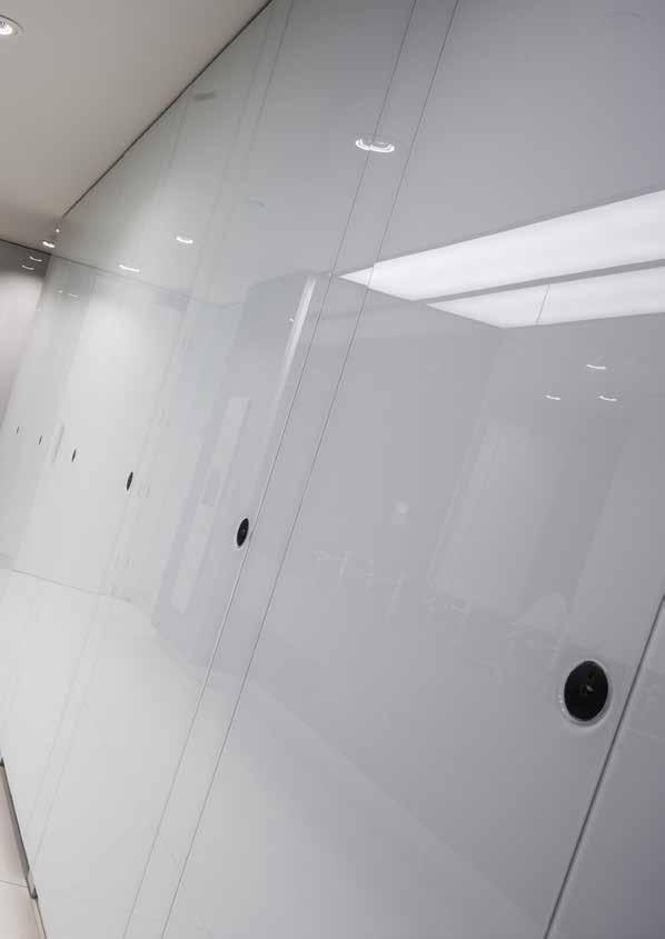 ALTO KRISTALLA Based on the popular Alto cubicle system, Alto Kristalla has the same rebated edges for a flush façade but with 6mm glass adhered to the face to create a striking, high specification