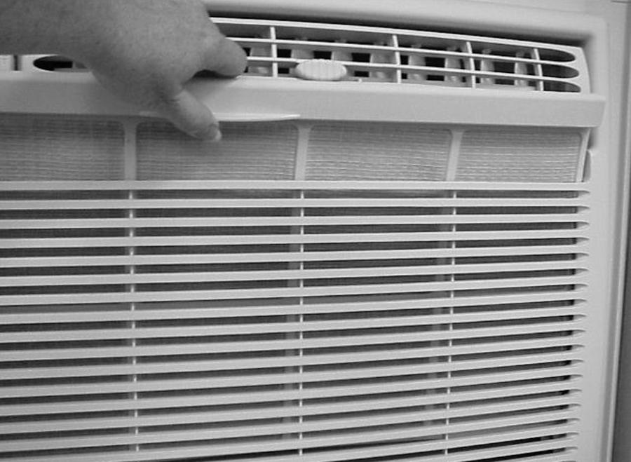 To adjust the air directional louvers side-toside, use the center handle as you move it side-to-side. (4-WAY) Care and Cleaning Clean your air conditioner occasionally to keep it looking new.