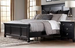 metal knobs Drawers are dovetailed and fully finished with metal ball bearing side guides Matching storage bench (-09) available with this group Beds available: King Panel Bed