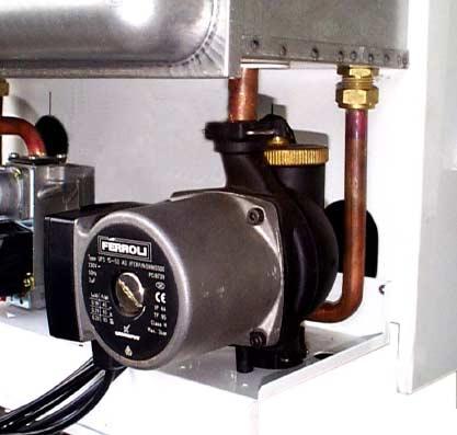 7.16 Pump (fig. 33) Replacement of pump head Isolate electricity and flow and return pipes Remove casing (two screws bottom rear corners).