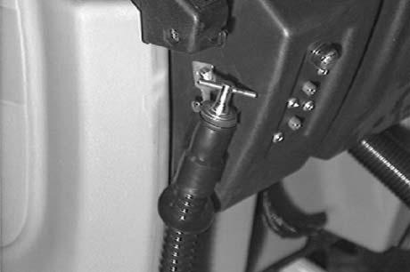 Fuse Rating Circuit Protected FU-1 10 A FaST (option) FU-1 10 A ec -H2O (option) SOLUTION TANK HOSE The solution tank hose is used to drain the solution tank.